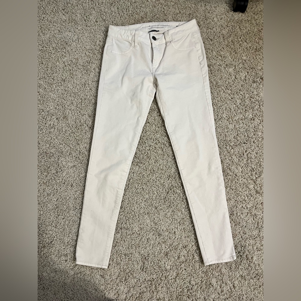 American Eagle size 4 “360 super stretch” cream corduroy pants